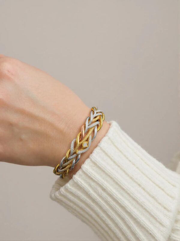 Regalia Twist - Image 3